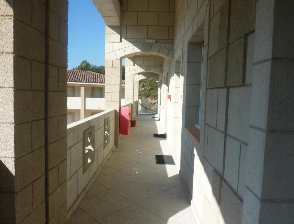 Appart'Hotel Les Rochers Auriol Exterior photo